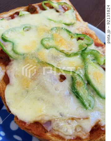 ピザトースト 92135824