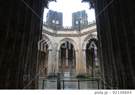 ポルトガルの世界遺産・バターリャ修道院の未完の礼拝堂( Monastery of Batalha ) ポルトガルの世界遺産・バターリャ修道院の未完の礼拝堂( Monastery of Batalha ) 92136604