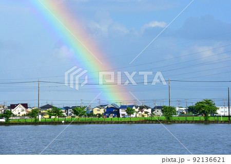 雨上がりの虹 92136621