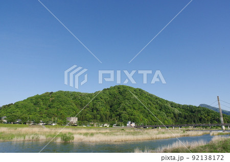 村国山 福井県越前市　日野川河川敷からの眺め 92138172