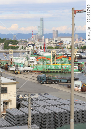 千歳橋　大正区　大阪市内風景　大正内港艀桟橋　倉庫　資材置き場　昭和山　トラス建築　大阪湾風景 92141749
