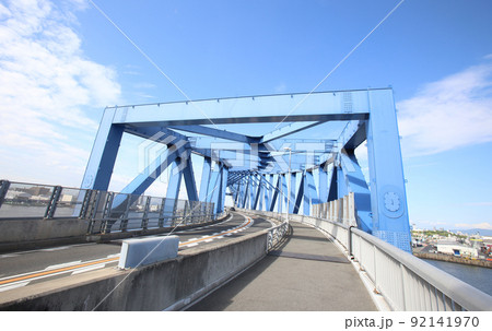 千歳橋　大正区　大阪市内風景　大正内港艀桟橋　倉庫　資材置き場　昭和山　トラス建築　大阪湾風景 92141970