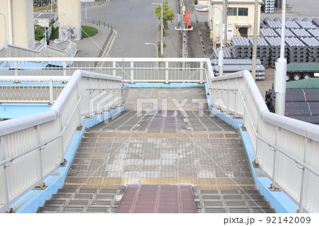 千歳橋　大正区　大阪市内風景　大正内港艀桟橋　倉庫　資材置き場　昭和山　トラス建築　大阪湾風景 92142009