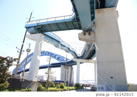 千歳橋　大正区　大阪市内風景　大正内港艀桟橋　倉庫　資材置き場　昭和山　トラス建築　大阪湾風景 92142015