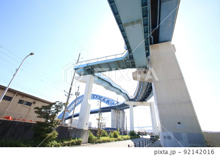 千歳橋　大正区　大阪市内風景　大正内港艀桟橋　倉庫　資材置き場　昭和山　トラス建築　大阪湾風景 92142016