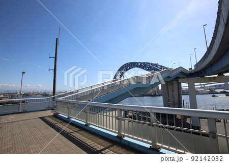 千歳橋　大正区　大阪市内風景　大正内港艀桟橋　倉庫　資材置き場　昭和山　トラス建築　大阪湾風景 92142032