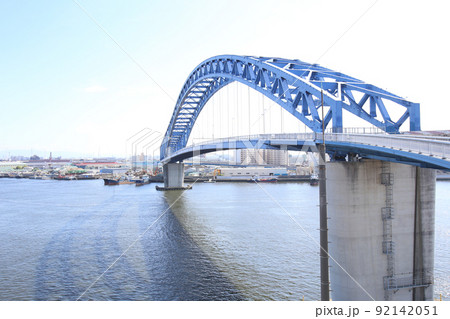 千歳橋　大正区　大阪市内風景　大正内港艀桟橋　倉庫　資材置き場　昭和山　トラス建築　大阪湾風景 92142051