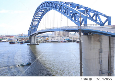 千歳橋　大正区　大阪市内風景　大正内港艀桟橋　倉庫　資材置き場　昭和山　トラス建築　大阪湾風景 92142055