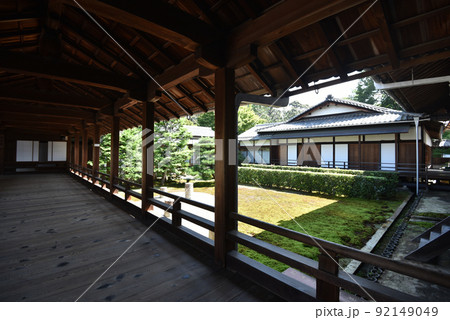 東福寺　回廊から西庭を望む　京都市東山区 92149049