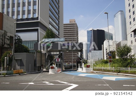 首都高速道路都心環状線:銀座出入口にて(2021年7月) 首都高速道路都心環状線:銀座出入口にて(2021年7月) 92154542