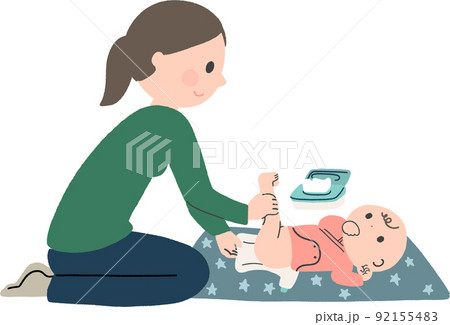 赤ちゃんのおむつ替えをするお母さん 92155483