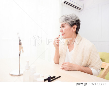 大人 アダルト 成人 92155758