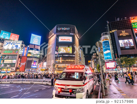 日本の東京都市景観 10万人超全国3日連続。第7波BA.5感染超爆発。渋谷は脅威の人流=7月17日 日本の東京都市景観 10万人超全国3日連続。第7波BA.5感染超爆発。渋谷は脅威の人流=7月17日 92157986