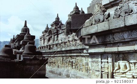 Borobudur Temple Compounds / ボロブドゥール寺院遺跡群(内観) 92158037