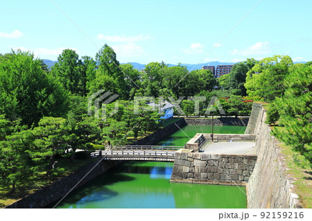 初夏の元離宮二条城　天守台から見た内堀景色 92159216