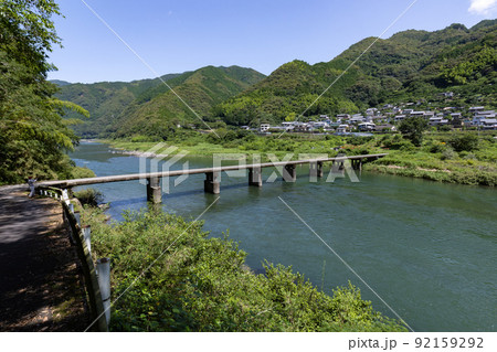 浅尾（あそお）沈下橋（高知県仁淀川） 92159292