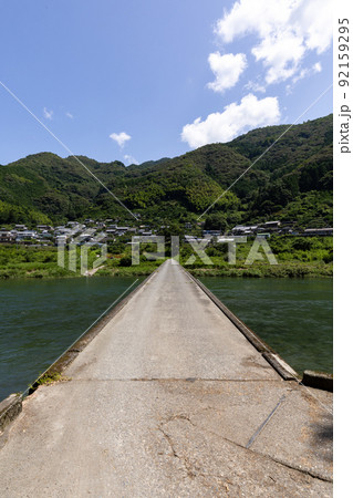 浅尾（あそお）沈下橋（高知県仁淀川） 92159295