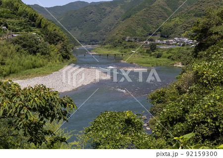 浅尾（あそお）沈下橋（高知県仁淀川） 92159300