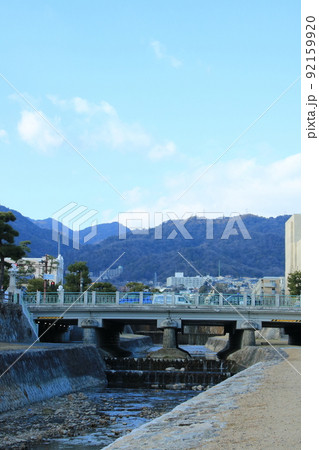 日本の街中を流れる川の風景 兵庫県芦屋市芦屋川 日本の街中を流れる川の風景 兵庫県芦屋市芦屋川 92159920