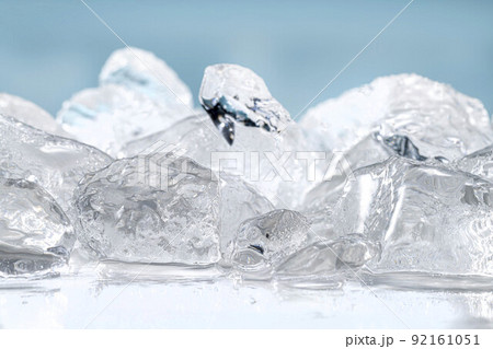 冷たくて美味しい氷 92161051