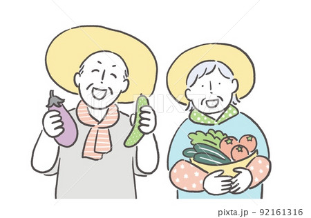 野菜作りを楽しむシニア夫婦 92161316