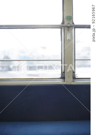 万葉線車内 92165967