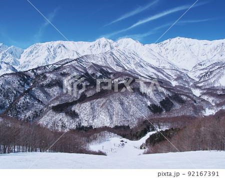 冬の白馬岩岳スノーフィールド　VIEW Bコースから白馬三山を望む 92167391