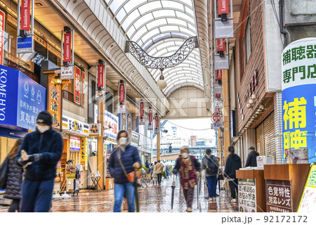 東京の都市風景　新小岩ルミエール商店街 92172172