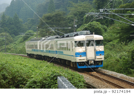 北陸本線　石動ー倶利伽羅　JR西日本　413系　B11編成（金沢） 92174194