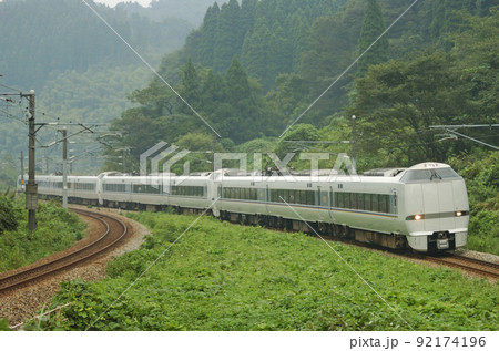 北陸本線　石動ー倶利伽羅　JR西日本　683系　S22+S27+S02編成（金沢）　しらさぎ 92174196