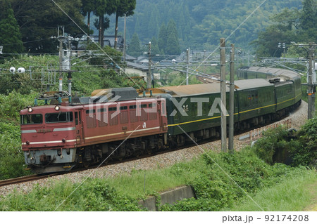 北陸本線　石動ー倶利伽羅　JR貨物　EF81-118（富山）+24系　トワイライトエクスプレス 92174208