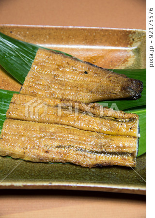 鰻の蒲焼き 鰻の蒲焼き 92175576
