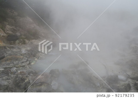 蒸気を上げる雲仙地獄 長崎 蒸気を上げる雲仙地獄 長崎 92179235