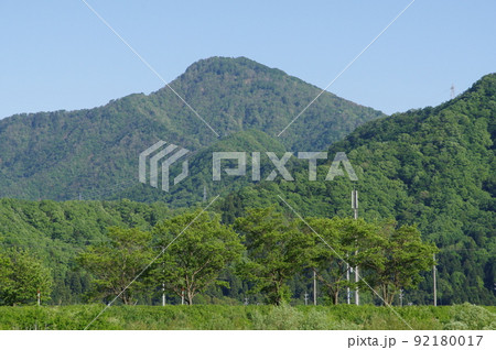 春の日野山　福井県越前市　日野川河川敷からの眺め 92180017