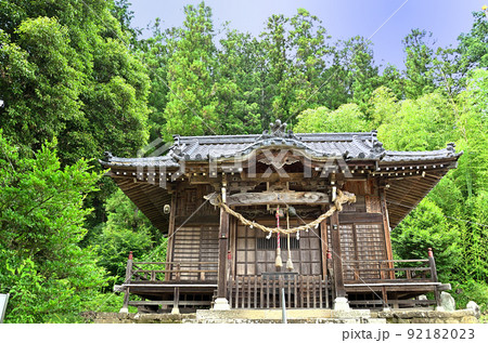 埼玉県秩父市上蒔田(かみまいた)の椋(むく)神社の拝殿 埼玉県秩父市上蒔田(かみまいた)の椋(むく)神社の拝殿 92182023