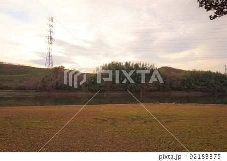 元荒川　武蔵第六天神社　大戸の第六天様　境内裏手 92183375