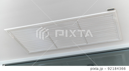 Ceiling mounted cassette type air conditioner 92184366
