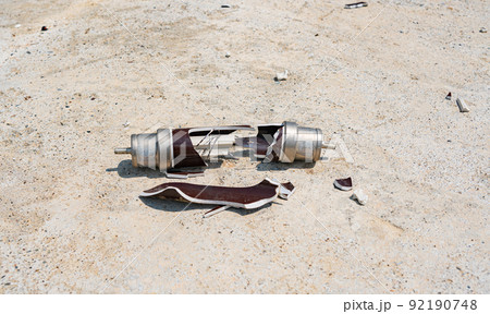 Damaged high voltage fuse shattered into pieces 92190748