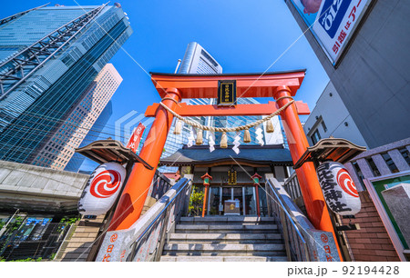日本の東京都市景観 東新橋にある日比谷神社と高層ビル群などを望む=7月1日 日本の東京都市景観 東新橋にある日比谷神社と高層ビル群などを望む=7月1日 92194428
