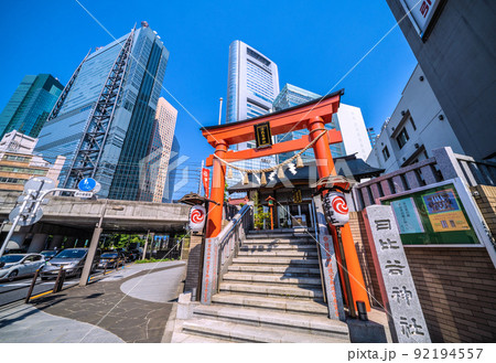 日本の東京都市景観 東新橋にある日比谷神社と高層ビル群などを望む=7月1日 日本の東京都市景観 東新橋にある日比谷神社と高層ビル群などを望む=7月1日 92194557