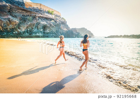 Two teenager girls 92195668