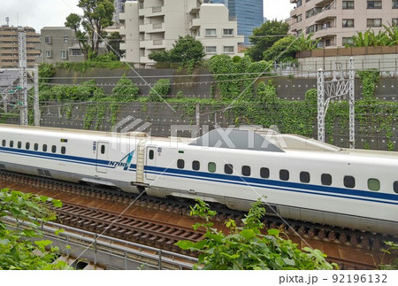 東海道新幹線　東京都品川区北品川  権現山公園から　令4年7月  92196132