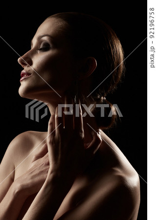beautiful female silhouette 92196758