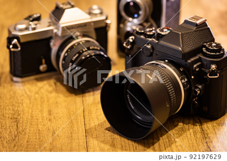 【レトロ】フィルムカメラ デジタル一眼レフカメラ【ヴィンテージ】 【レトロ】フィルムカメラ デジタル一眼レフカメラ【ヴィンテージ】 92197629