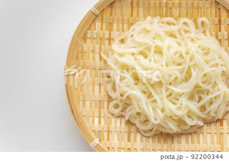 冷麺の麺 冷麺の麺 92200344