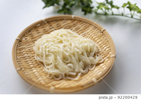 冷麺の麺　 92200429