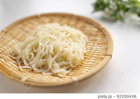 冷麺の麺　 92200436
