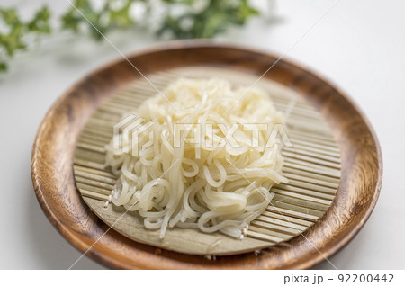 冷麺の麺 冷麺の麺 92200442