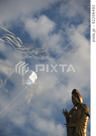 十一面観音菩薩と龍 92206492