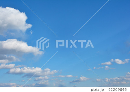 青い空と白い雲 青い空と白い雲 92209846